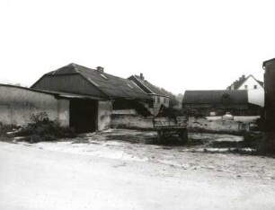 Lichtenberg, Trassenweg 19. Gutshof. Wirtschaftsgebäude und Dunganlage. Hofansicht