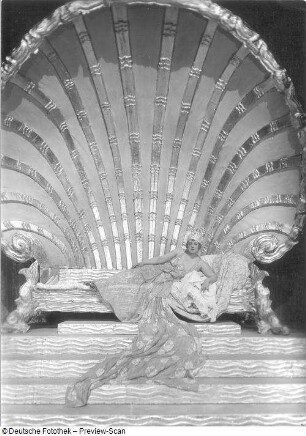 Die ägyptische Helena. Oper von Richard Strauss mit Elisabeth Rethberg als Helena, Curt Taucher als Menelas, Anneliese Petrich als Hermione, Maria Rajdl als Aithra und Friedrich Plaschke als Altair. Staatsoper Dresden, Uraufführung am 06.06.1928 als Auftakt der 1. Dresdner Opernfestspiele unter Leitung von Fritz Busch. Fotografie von Ursula Richter