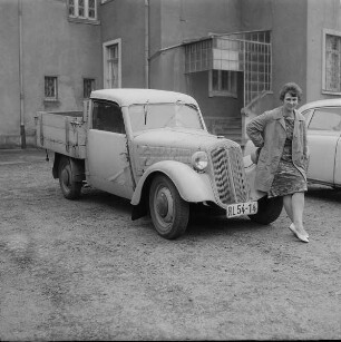 LKW, Lieferwagen mit Pritschenaufbau
