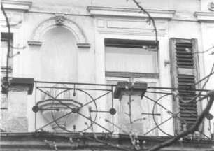 Dresden-Neustadt, Radeberger Straße 37. Wohnhaus (um 1865). Balkon (1. Obergeschoß)