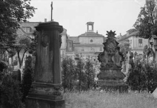 Dresden, Alter Katholischer Friedhof, Blick von der Mitte zum Eingangstor