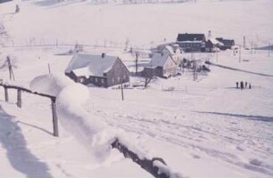 Erzgebirge. Verschneite Dorflandschaft