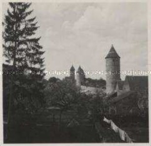 Dinkelsbühl, Blick auf die Türme der Stadtmauer