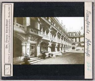 Pierrefonds: Hofansicht