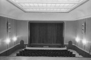 Eröffnung des Schauspielhauses des Badischen Staatstheaters.