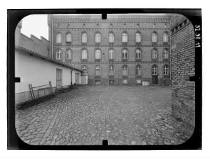 Neustrelitz : Strelitzer Str. (ehem.Kaserne)