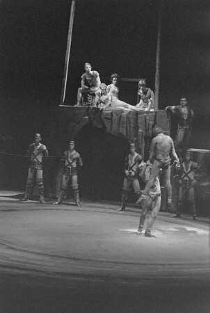 Szenenbilder aus "Spartacus", Ballett von Aram Chatchaturjan. Deutsche Staatsoper Berlin, Erstaufführung 05.05.1973