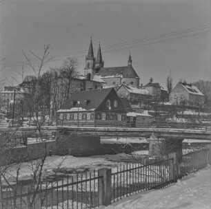 Schirgiswalde im Winter : Schirgiswalde. Ortsansicht. Blick zur Kirche St. Mariä Himmelfahrt