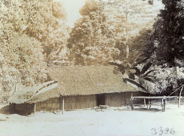 "Maison du Mandali à Undua"