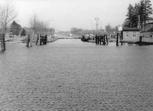 Schleusen am Elbe-Lübeck-Kanal