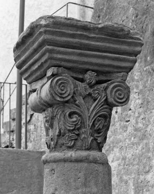 Kapitell aus Solnhofen