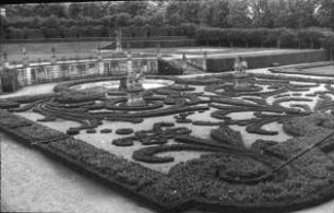 Dobríš (Tschechien), Park, Blick vom Schloss, Dobris