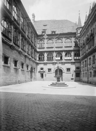Großer Hof