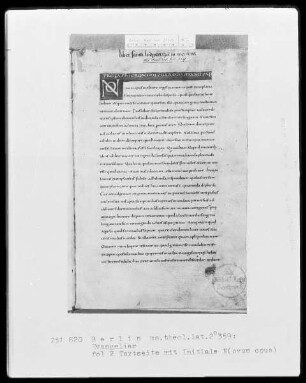 Evangeliar aus Werden — Initialligatur NO(vum opus), Folio 2recto