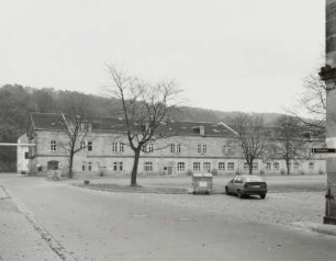 Pirna, Ehemaliges Pionierkaserne : Pirna. Ehemalige Pionierkaserne (Arbeitsamt, Haus 2). Rottwendorfer Straße 50 (?), Um 1925 (?), Straßenansicht