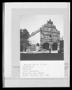 Gadebusch. Rathaus (1618 erneuert). Ansicht vom Markt