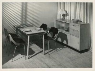 "British Design", Frankfurt a.M. 1958. Küchen- und Esszimmermöbel von Margaret Harvey und Frank Guille
