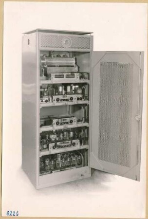 UKW - Tonsender 250 W, Schrank geöffnet; Foto 1953