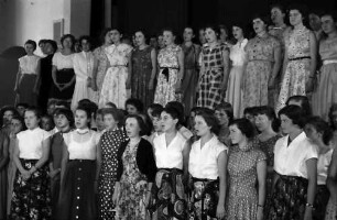 Freiburg: Kolpinghaus; Sommerfest der Städtischen Frauenfachschule, Chor