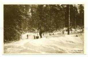 Soldaten im verschneiten Wald vor Riga