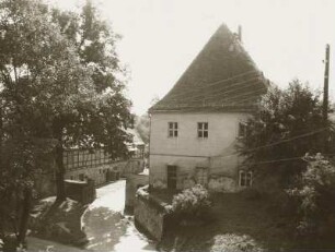 Maxen, Pfarrgut : Maxen (Kreis Pirna), Pfarrgut, Maxener Straße 41, Straßenansicht mit Nebengebäude und Wohnhaus
