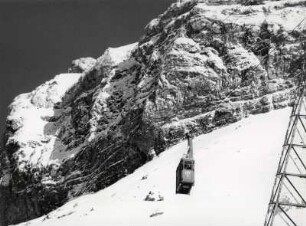 Die Seilbahn von Alp Naraus zum Cassons Grat
