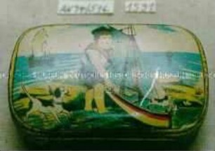 Automaten-Blechdose (Abbildung Junge mit Spielzeug-Segelboot am Meer)