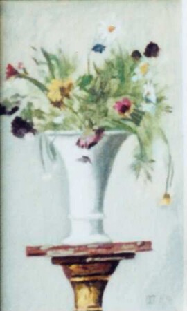 Kleines Bouquet auf roter Marmorsäule