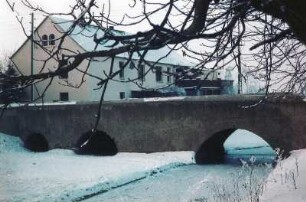 Liebschützberg-Wellerswalde. Dreibogenbrücke (Straßenbrücke) über die Luppe