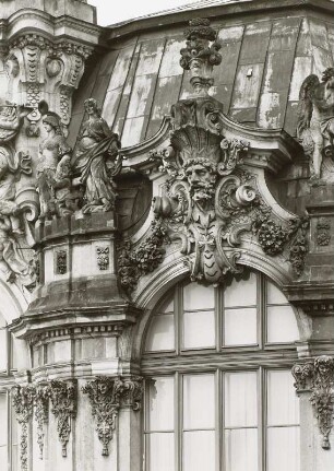 Wallpavillon