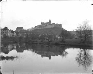 Großcomburg Ortsansicht mit Blick zum Kloster Stiftskirche Sankt Nikolaus (erbaut 1695/ 1736)