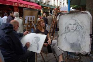 Paris - Menschen in der City : Place du Tertre, Montmartre, Maler und Modell. Paris, 2006