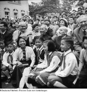 Ho Chi Minh (u.a. mit Veranstaltung im Gobelinsaal, vor der Sempergalerie)