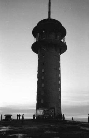 Feldberg: Fernsehturm von unten
