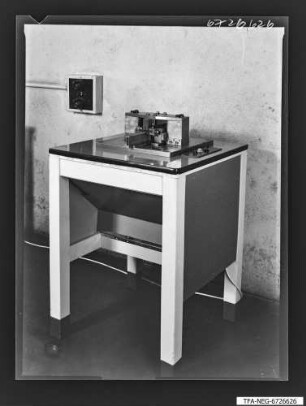 Biegeeinrichtung für Dioden, Vorderseite, Foto 1967