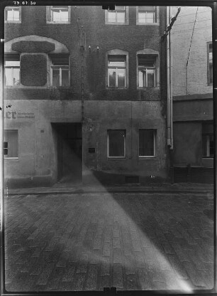 Meißen-Altstadt, Görnische Gasse 2. Wohnhaus (17. Jh.). Straßenfront (Teilansicht)
