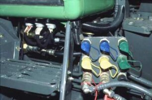 Fotografie: Traktor, Antriebs- und Anbausystem, Hydraulik