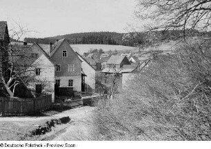 Blick auf ein Dorf in Thüringen