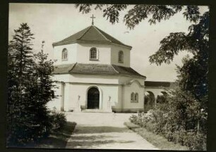 Eingang zum Friedhof