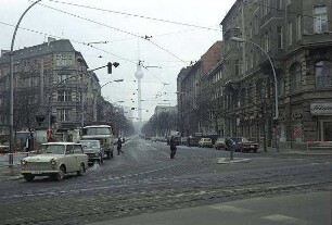 Berlin: Oranienburger Straße von der Friedrichstraße aus