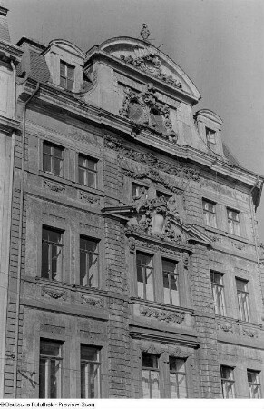Teilansicht eines Hauses am Brühl