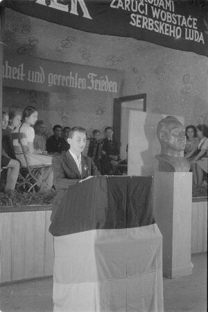 Ausstellungseröffnung des Arbeitskreises sorbischer bildender Künstler in Malschwitz. : Wotewrjenje wustajeńcy koła serbskich tworjacych wuměłcow w Malešecach.