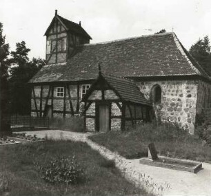 Zehrental-Jeggel. Dorfkirche (um 1250 und 1724). Ansicht von Südosten