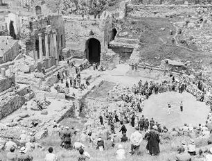 Taormina, Vorstellung in der Ruine des griechischen Theaters