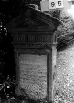 Grabstein 95