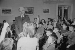 Kindertest des Nationalen Kinderfilm-Zentrums mit Professor Hellmuth Häntzsche