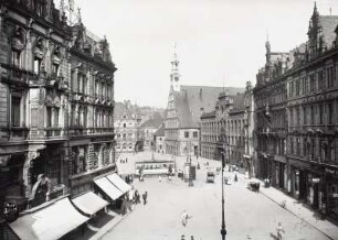 Zwickau, Hauptmarkt : Zwickau. Hauptmarkt. Blick nach Osten gegen Gewandhaus (seit 1823 Stadttheater) und Rathaus
