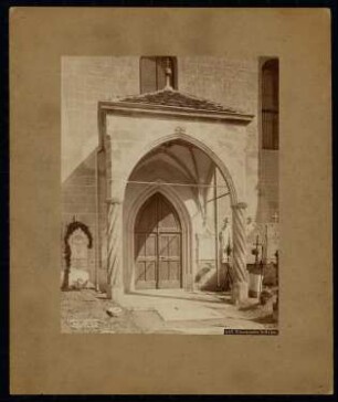 Pfarrkirche, Gries Portal: Ansicht des überdachten Portals