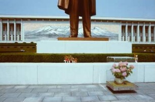 Großmonument Mansudae mit der Statue von Kim Il-sung
