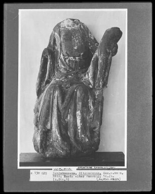 Sitzende Madonna mit Kind
